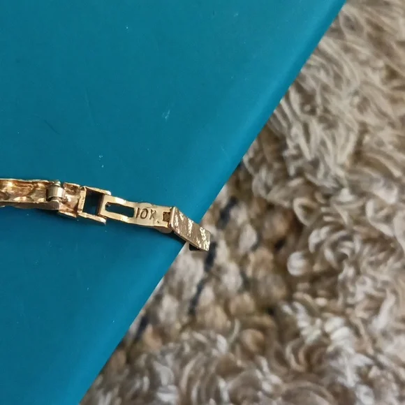 Elegant Gold Bracelet 10Kt Gold - Picture 3 of 6